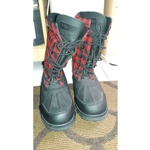 Marc ecko plaid boots
